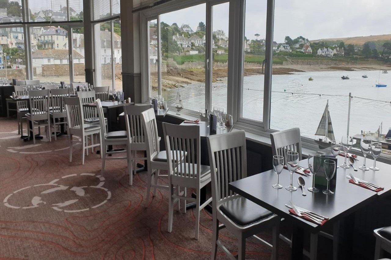 Ship And Castle Hotel Saint Mawes Exterior photo